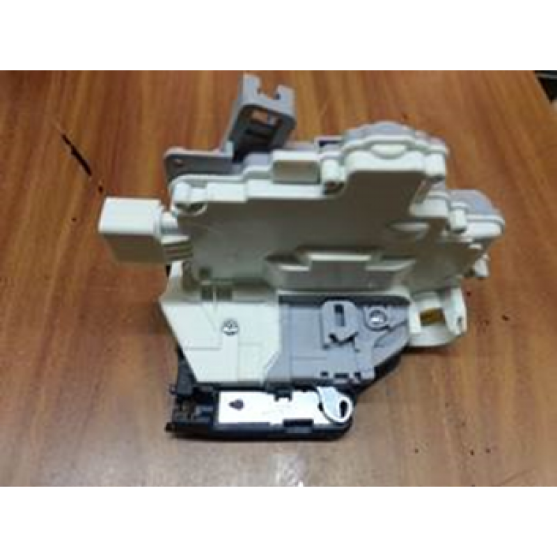 PASSAT - TIGUAN - AUDI Q 7 - SKODA SUPERB - SEAT İBİZAKAPI KİLİDİ ARKA SAĞ - 3C4839016A